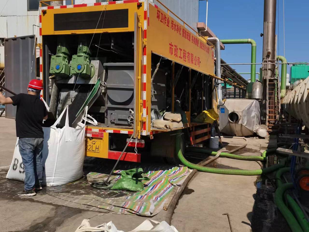 伊宁县淤泥压干处理